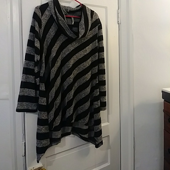 Shirt - Picture 1 of 1